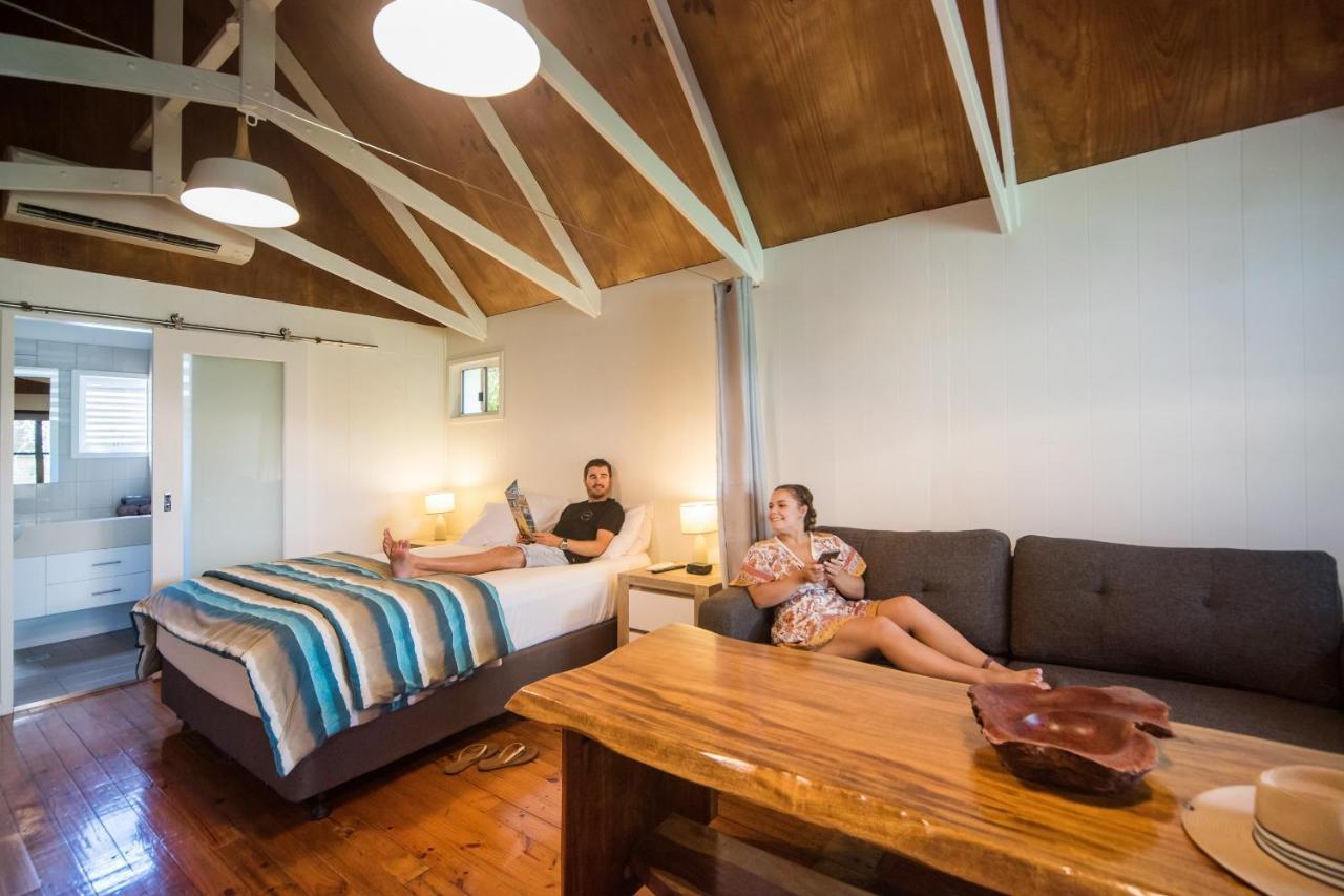 Отель Airlie Beach Magnums - Adults Only Экстерьер фото